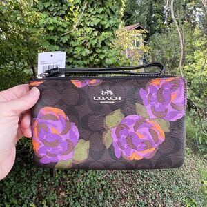 COACH Large Corner Zip Wristlet In Signature Canvas With Rose Print CL677 NWT